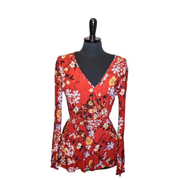 Band Of Gypsies Romper Floral V Neck Mini Shorts Long Sleeves M - Picture 1 of 4